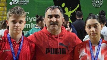 Badmintoncular Türkiye üçüncüsü!