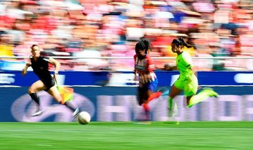 İspanya'da kadınlar futbol maçında izleyici rekoru
