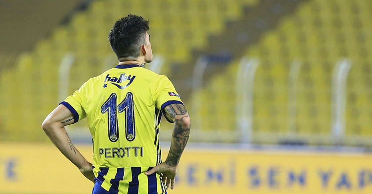 Son Dakika Transfer Haberi Fenerbahce De Diego Perotti Nin Yerine Sol Kanada 3 Aday Var Fabio Martins Moussa Djenepo Arnaut Danjuma Fotomac