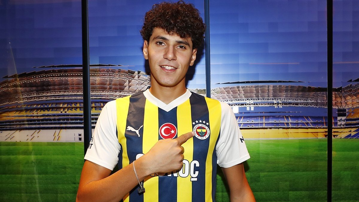 Fenerbahçe’de sürpriz transfer gelişmesi! Hiç oynamadan 10 kat kazandırabilir Fenerbahçe’de sürpriz transfer gelişmesi! Hiç oynamadan 10 kat kazandırabilir