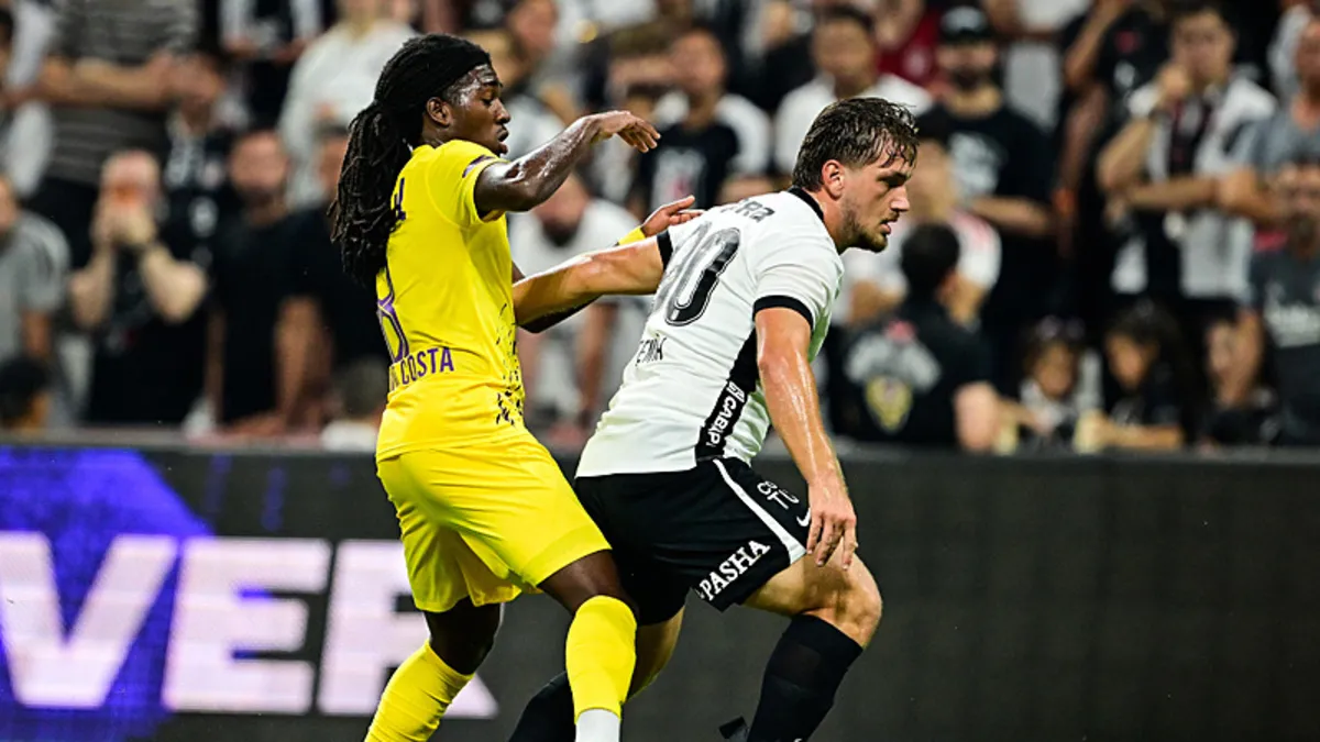 Rote Karte und neue Verletzungsregel gleichzeitig im Spiel Beşiktaş-Eyüpspor