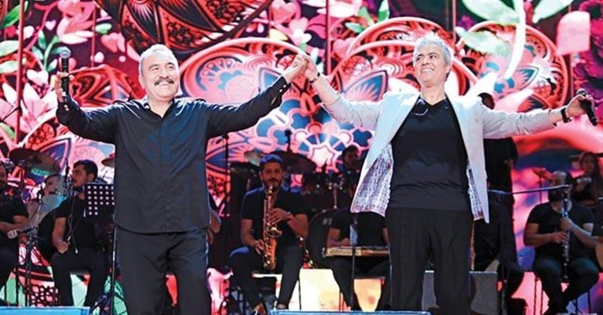Istanbul Yeditepe Konserlerine Cengiz Kurtoglu Ve Umit Besen Damga Vurdu Fotomac
