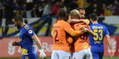 Bucaspor'da taraftar tesisleri bastı