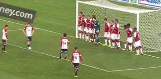 Arsenal’in 11 kişilik barajı golü önleyemedi