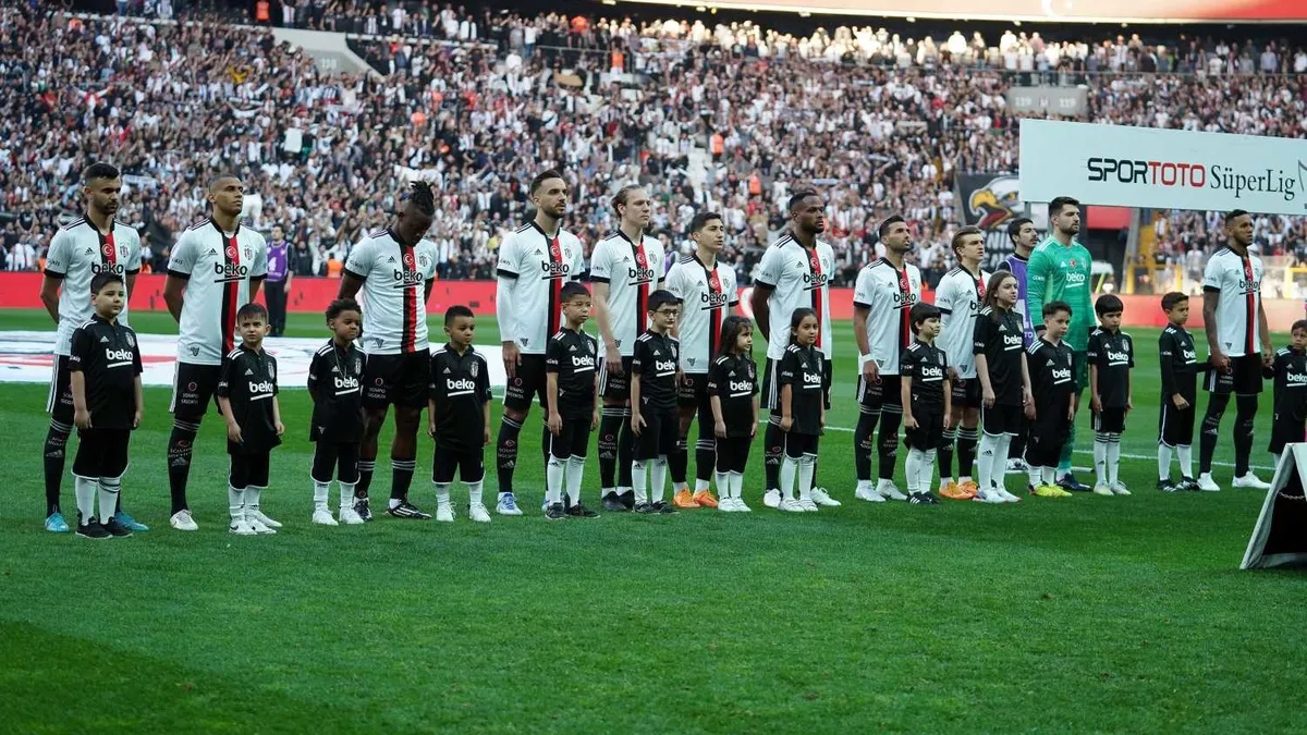 Beşiktaş'ın eski yıldızı Galatasaray'a! Transferde büyük sürpriz