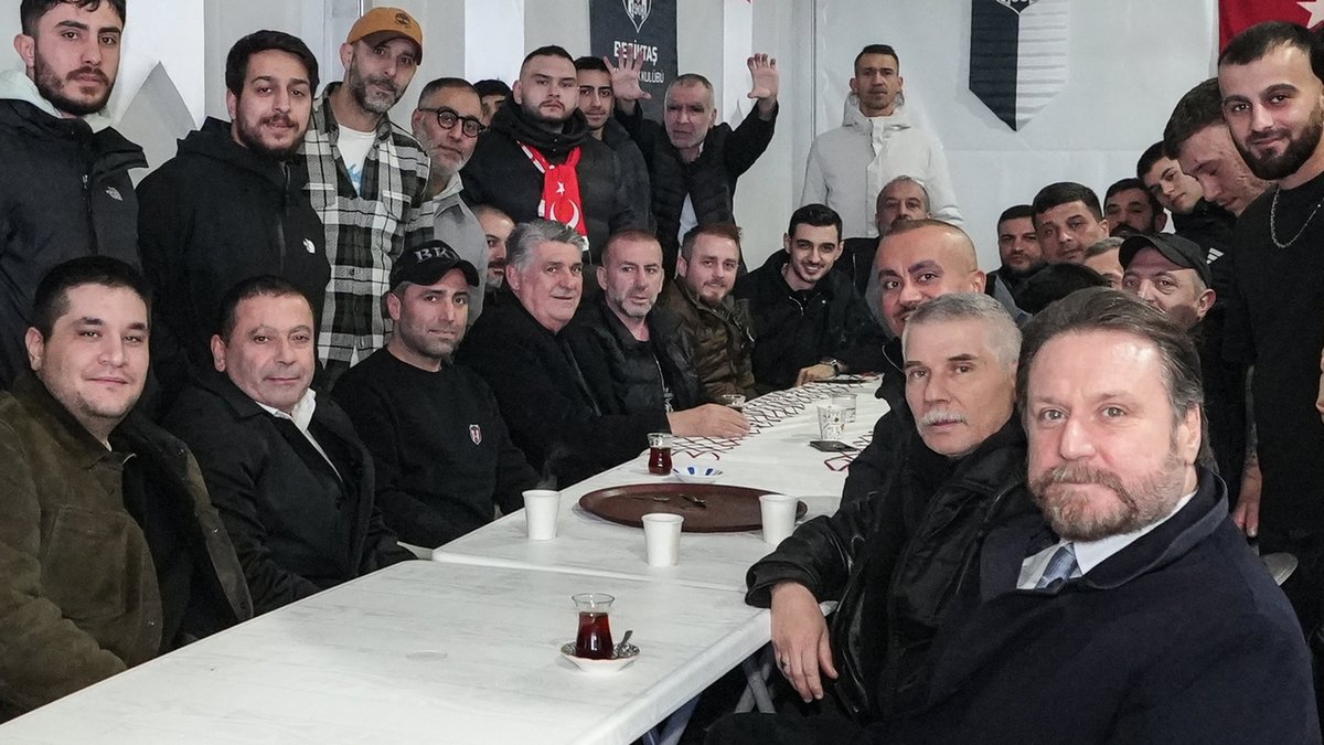 Beşiktaş Başkanı Serdal Adalı taraftarlarla iftar yaptı