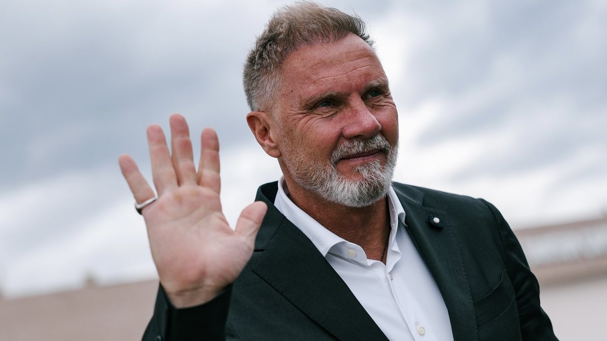 Samsunspor'u Konferans Ligi maçı için gittiği Üsküp'te taraftarlar karşıladı!