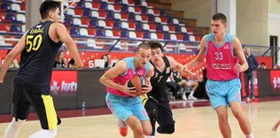 Genç erkekler mağlup: 64-81