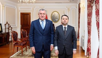 Bakan Bak'tan Gürlek'e ziyaret