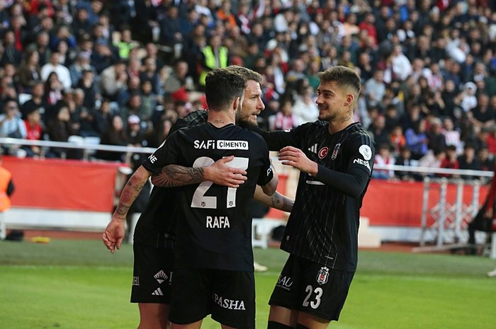 twente-besiktas-maci-ne-zaman-saat-kacta-hangi-kanalda-canli-yayinlanacak-uefa-avrupa-ligi-1738230542952.jpeg