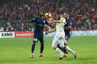 Fenerbahçe maçında tarihi an! Rekor kırdı...