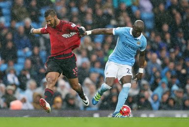 Galatasaray Eliaquim Mangala’nın peşinde!
