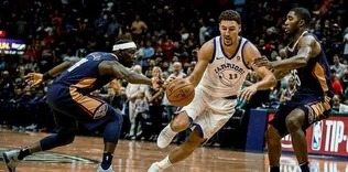 Warriors ilk galibiyetini aldı