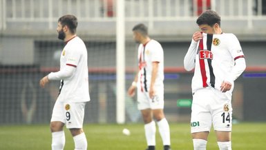 Fırtınalar 'Es'tirirdi