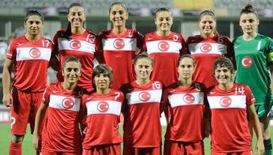 SPOR HABERİ - 19 Yaş Altı Kadın Milli Futbol Takımı Macaristan'a 3-0 mağlup oldu!