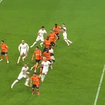 Galatasaray'ın golüne ofsayt engeli!