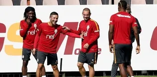 Sneijder’den boksa davet
