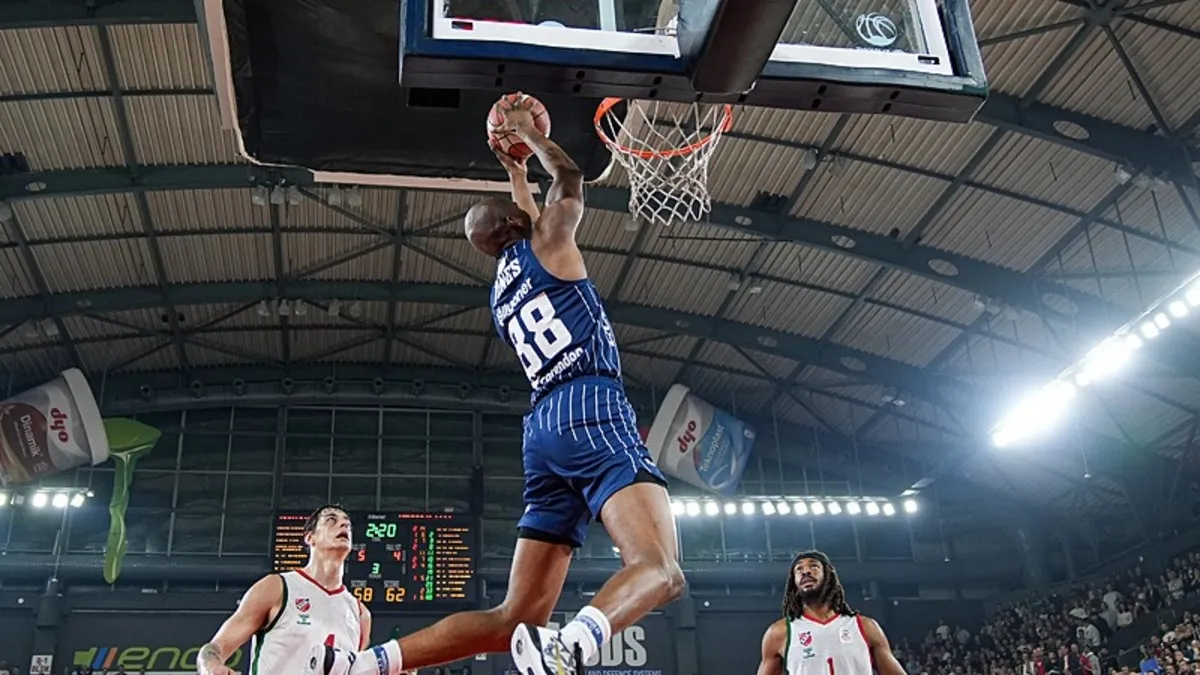 Karşıyaka 87-101 Anadolu Efes (MAÇ SONUCU ÖZET)