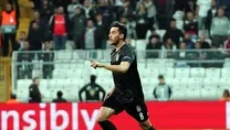 Umut Nayir durmuyor!
