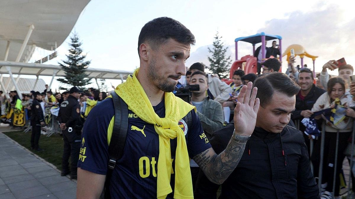 Rade Krunic'ten flaş itiraf! Fenerbahçe'de...
