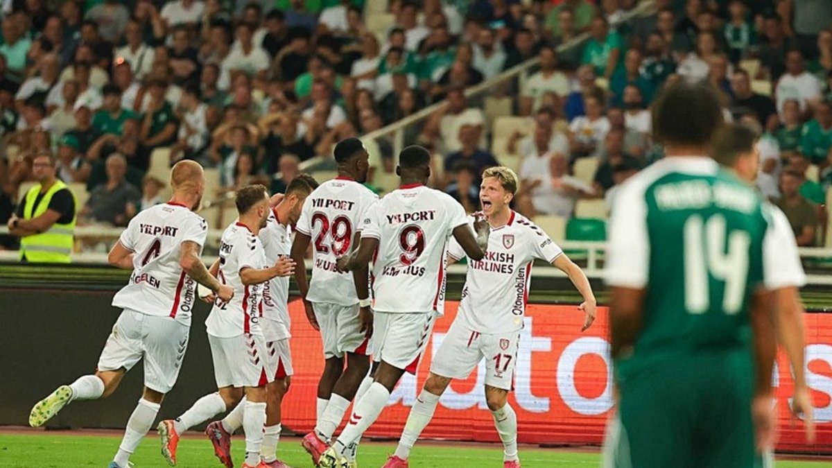 Začenjajo se povratne tekme play-offa UEFA Evropske lige