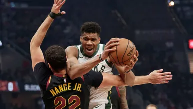 Erken MVP Antetokounmpo