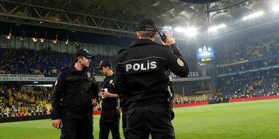 Fenerbahçe-Beşiktaş derbisindeki olaylarla ilgili 5 kişi tutuklama talebiyle mahkemeye sevk edildi