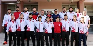 Genç güreşçiler Romanya yolcusu