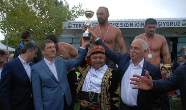 Tokat’ta başpehlivan Ali Gürbüz oldu