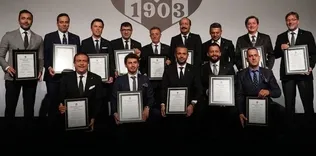 Ahmet Nur Çebi mazbatayı aldı