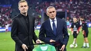 Mert Günok’a veda forması