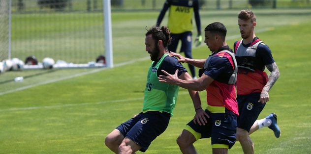 Fenerbahçe taktik çalıştı! İşte antrenmandan kareler...