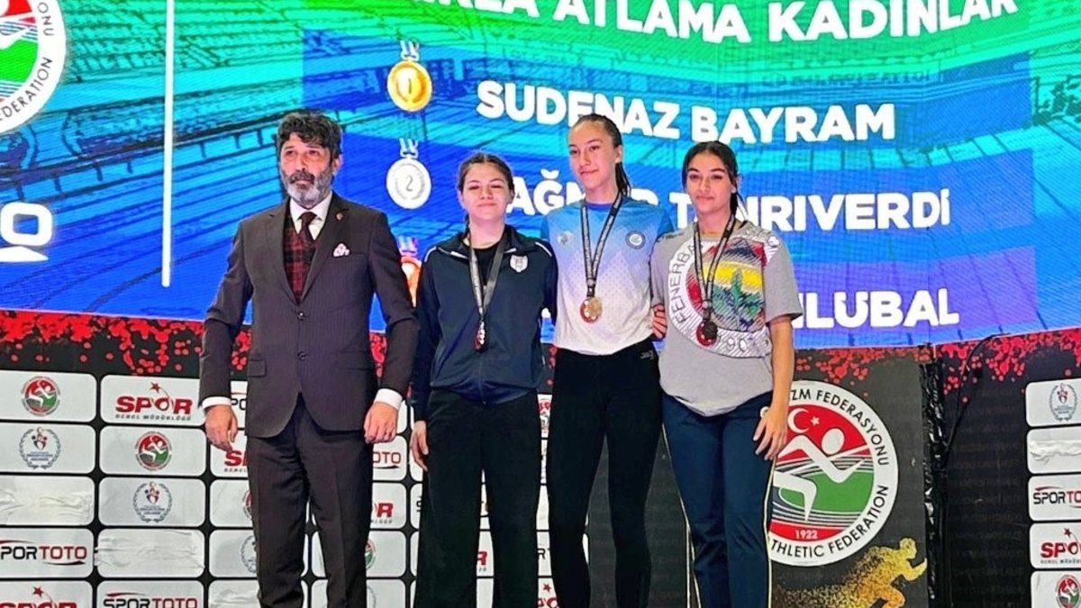 Eskişehirli sporcudan sırık atlama branşında Türkiye şampiyonluğu!