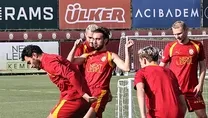 Göztepe mesaisi sürüyor