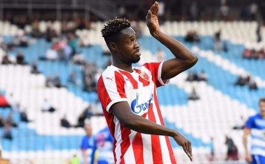 Galatasaray Gomis’in yerine  Richmond Boakye’yi getiriyor!