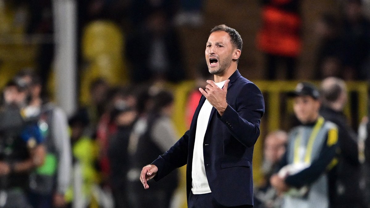 TRANSFER HABERİ: Fenerbahçe'den orta sahaya Alman panzeri! Tedesco eski öğrencisini istiyor TRANSFER HABERİ: Fenerbahçe'den orta sahaya Alman panzeri! Tedesco eski öğrencisini istiyor