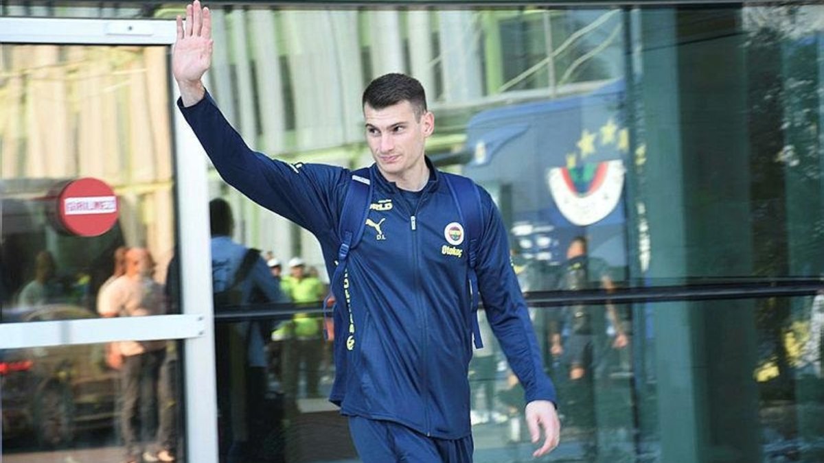 Fenerbahçe, Göztepe maçı için İzmir'de!