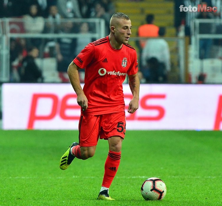 Galatasaray, Beşiktaş'ın yıldızı Gökhan Töre ile el sıkıştı!