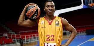 Ataman'a havlu fırlattı