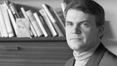 MILAN KUNDERA KİMDİR? | Milan Kundera'nın kitapları - Milan Kundera nereli? Kaç Yaşında ve neden ...