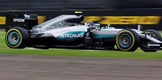 Japonya’da pole pozisyonu Rosberg’in