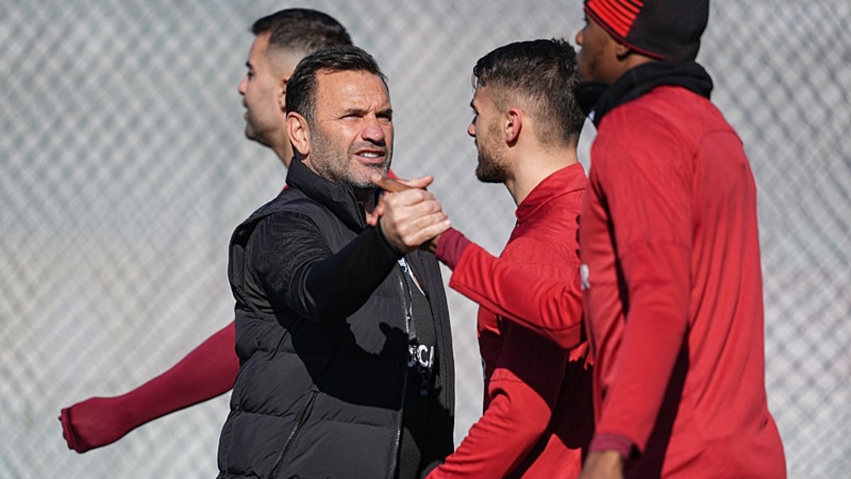 Okan Buruk'un orta saha planı belli oldu! İşte Galatasaray'ın Ajax maçı 11'i Okan Buruk'un orta saha planı belli oldu! İşte Galatasaray'ın Ajax maçı 11'i