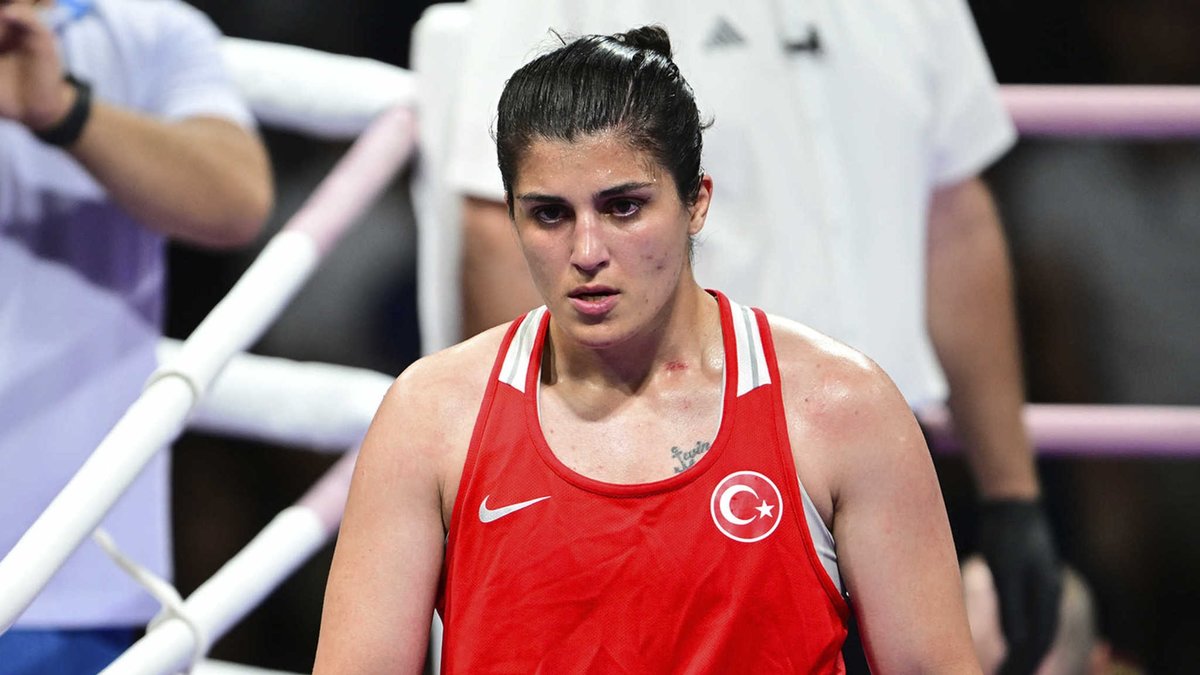 Busenaz Sürmeneli çeyrek finalde!