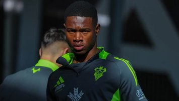 Yeni Eto’o elden kaçtı