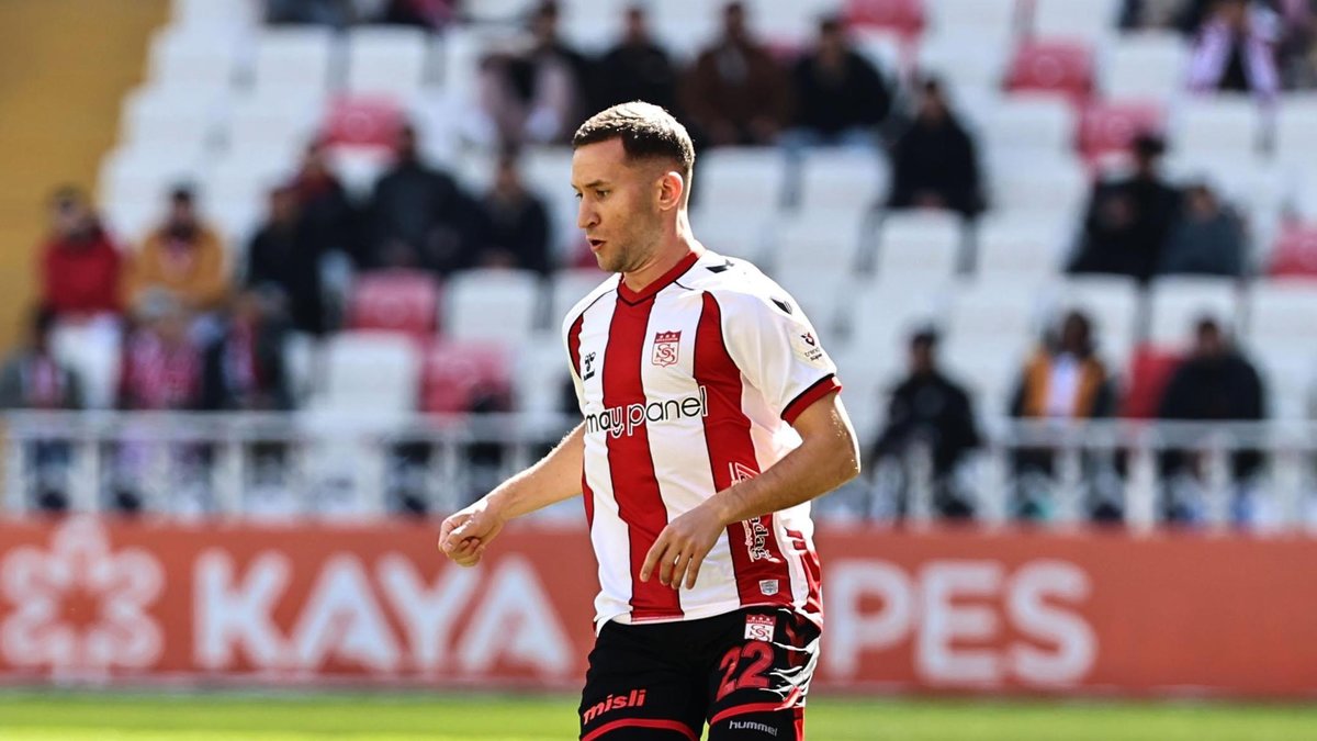Net Global Sivasspor'dan Simic'in sağlık durumuyla ilgili açıklama Net Global Sivasspor'dan Simic'in sağlık durumuyla ilgili açıklama