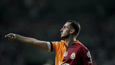 Aktürkoğlu kalmaya yakın