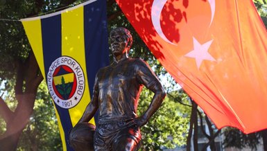 Efsanenin heykeli artık Kadıköy’de