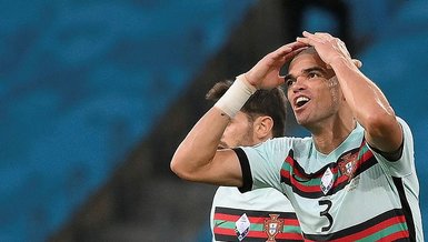 Son dakika spor haberi: Portekizli yıldız Pepe Avrupa Şampiyonası tarihine geçti (EURO 2020 haberi)