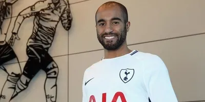 Tottenham, Lucas Moura'yı renklerine bağladı