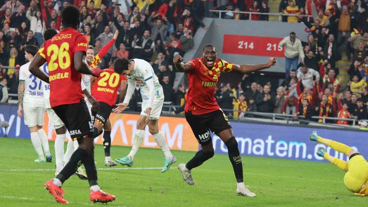 Brezilyalı stoper Heliton, 2.5 yılın ardından Göztepe’ye veda etti!